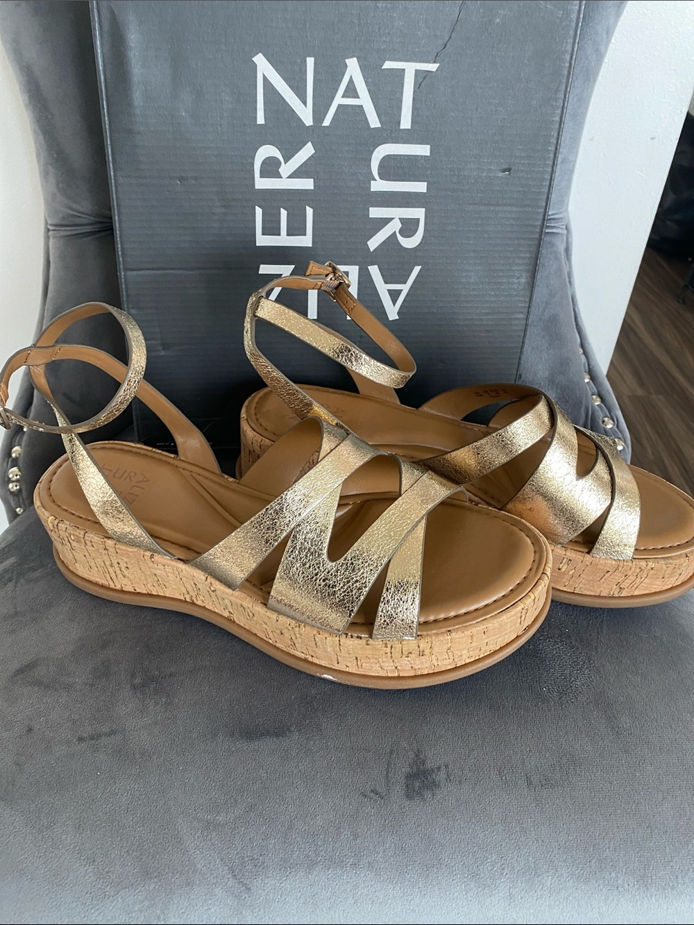 NWT Naturalizer Metallic Gold Strappy Ankle-Wrap Sandals
